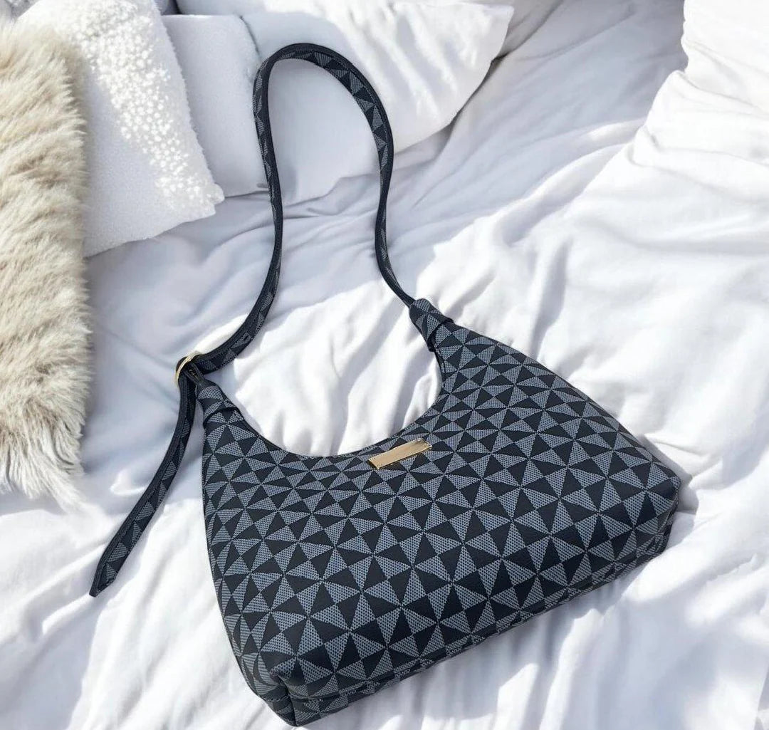 Black Amber Blush